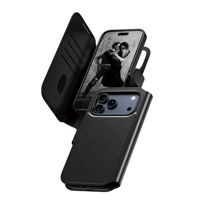 PanzerGlass CARE 2 in 1 Wallet MagSafe iPhone 17 Pro Max hoesje zwart