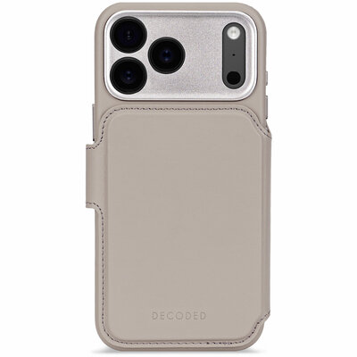 Decoded Leather Detachable 2 in 1&nbsp;Wallet iPhone 17 Pro Max hoesje beige