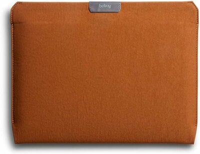 Bellroy MacBook Pro 14 inch sleeve brons