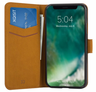 Xqisit Slim Wallet iPhone X hoesje Bruin