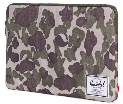 Herschel Anchor MacBook Pro 16 / 15 inch sleeve Camo