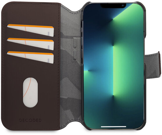 Decoded leren wallet iPhone 14 Pro bruin