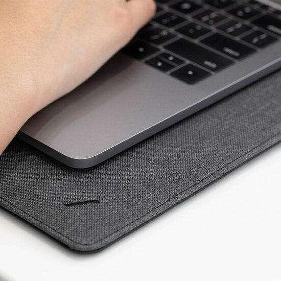 Native Union Stow Slim MacBook Pro 16 inch sleeve Grijs
