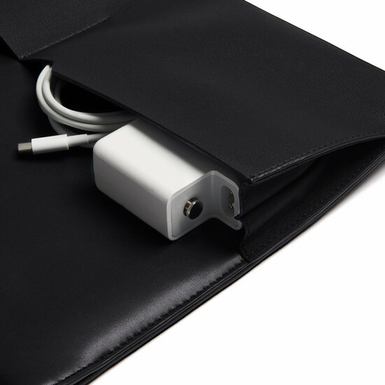 Mujjo Envoy leren MacBook Pro 16 inch sleeve zwart