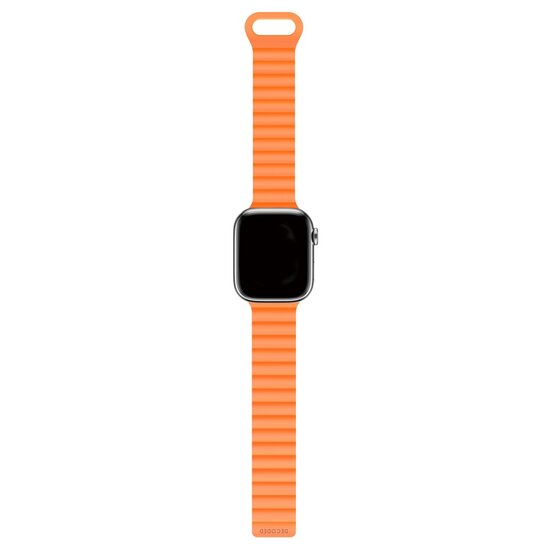 Decoded Traction Loop Apple Watch 49 / 45 / 44 mm bandje oranje
