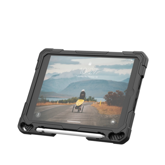 UAG Plasma iPad 10,2 inch hoesje doorzichtig