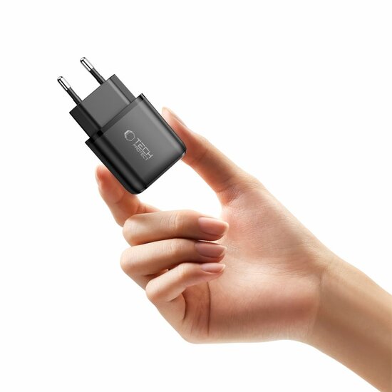 TechProtection USB-C 2 poort oplader 20 watt zwart