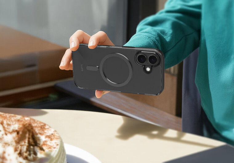 LAUT Crystal Fluro MagSafe iPhone 17 hoesje zwart