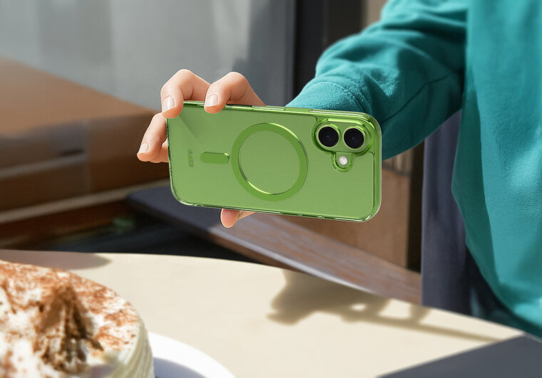 LAUT Crystal Fluro MagSafe iPhone 17 hoesje groen