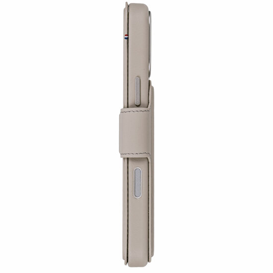 Decoded Leather Detachable 2 in 1&nbsp;Wallet iPhone 17 Pro Max hoesje beige