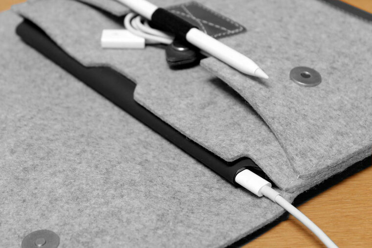 Pack Smooch Hampshire MacBook Pro 14 inch sleeve Lichtgrijs / Zwart