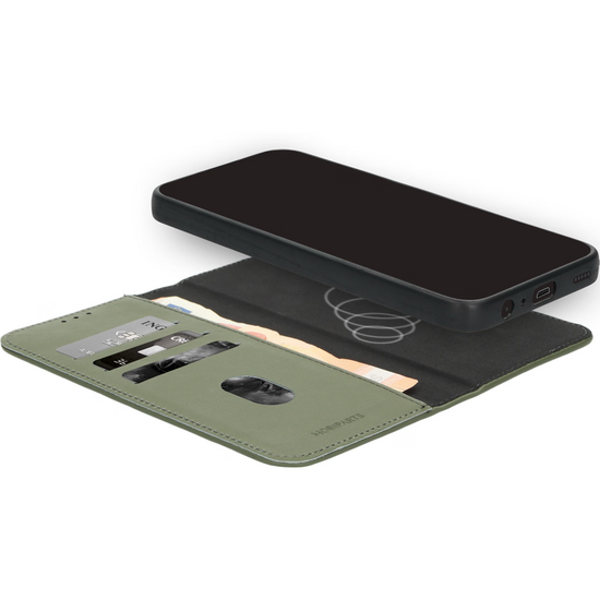Mobiparts leren 2 in 1 Wallet iPhone 17 Pro hoesje groen