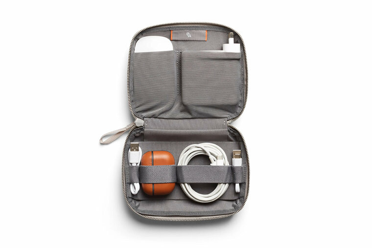 Bellroy Tech Kit Compact accessoires tech organizer beige