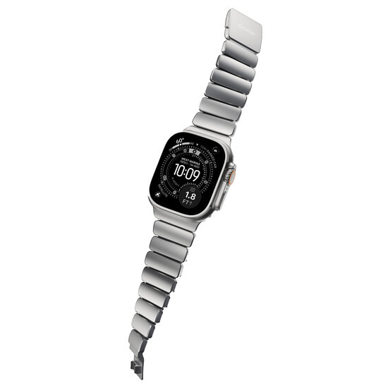 Nomad Stratos Band titanium Apple Watch 49 / 46 / 45 mm bandje natural / zwart