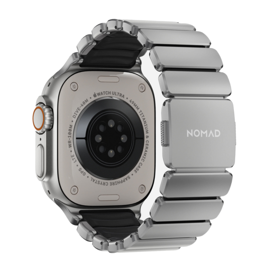 Nomad Stratos Band titanium Apple Watch 49 / 46 / 45 mm bandje natural / zwart