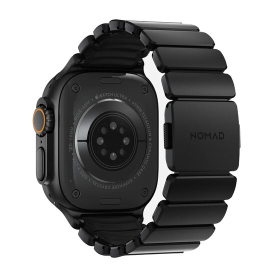 Nomad Stratos Band titanium Apple Watch 49 / 46 / 45 mm bandje zwart