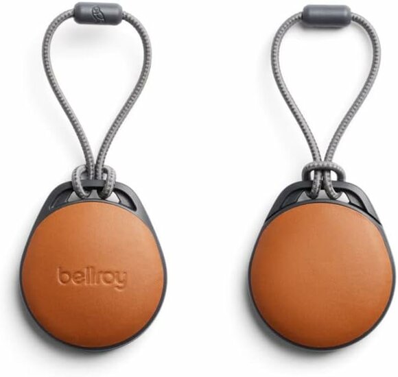 Bellroy Tag AirTag hanger terracotta