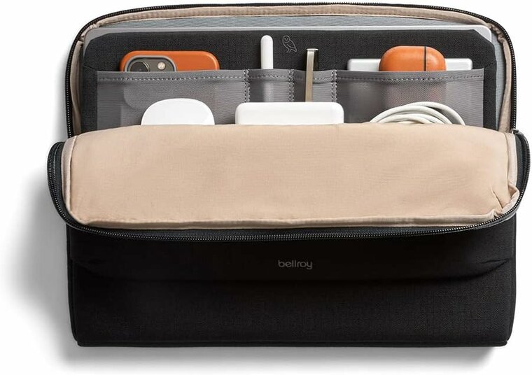 Bellroy Laptop Caddy MacBook 15 / 16 inch sleeve zwart