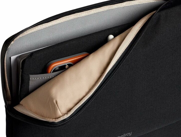 Bellroy Laptop Caddy MacBook 15 / 16 inch sleeve zwart