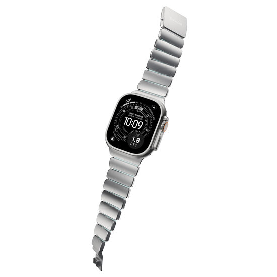 Nomad Stratos Band titanium Apple Watch 49 / 46 / 45 mm bandje natural / icy blue