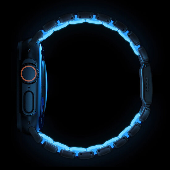 Nomad Stratos Band titanium Apple Watch 49 / 46 / 45 mm bandje zwart / icy blue