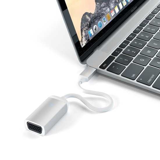 Satechi USB-C naar VGA 1080P adapter Zilver