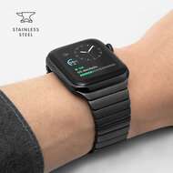 LAUT Links roestvrijstalen Apple Watch 44 mm schakelband Zwart