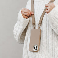 Woodcessories Change Luxe iPhone 14 Plus hoesje met koord taupe