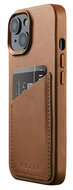 Mujjo Leather Wallet iPhone 15 hoesje tan