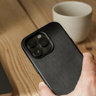 Woodcessories Bio Leather MagSafe iPhone 15 Pro hoesje zwart