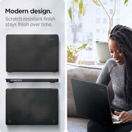 Spigen Urban Fit MacBook Air 13,6 inch hardshell zwart