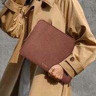 TechProtection Fleece MacBook 15 / 16 inch sleeve donkerbruin