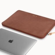 TechProtection Fleece MacBook 15 / 16 inch sleeve donkerbruin