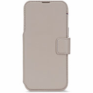 Decoded Leather Detachable 2 in 1&nbsp;Wallet iPhone 17 Pro hoesje beige