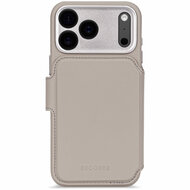 Decoded Leather Detachable 2 in 1&nbsp;Wallet iPhone 17 Pro Max hoesje beige