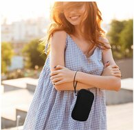 TechProtection universele iPhone 6,0 tot 7,2 inch sleeve zwart met koord