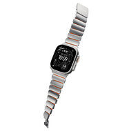 Nomad Stratos Band titanium Apple Watch 49 / 46 / 45 mm bandje natural / oranje