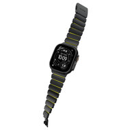 Nomad Stratos Band titanium Apple Watch 49 / 46 / 45 mm bandje zwart / volt
