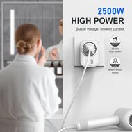 TechProtection reisstekker UK to EU met USB poorten