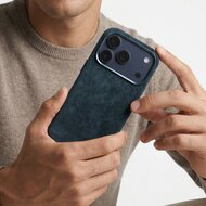 Alcanside Alcantara iPhone 17 Pro Max hoesje navy