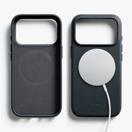 Bellroy leather iPhone 17 Pro Max hoesje navy