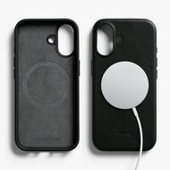 Bellroy leather iPhone 17 hoesje zwart