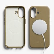 Bellroy leather iPhone 17 hoesje khaki