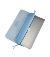 Tucano One MacBook Neo 13 inch sleeve lichtblauw