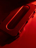 BodyGuardz Red Light Converter iPhone Air screenprotector