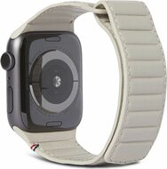 Decoded Traction Leather Apple Watch 42 / 41 / 40 mm bandje clay