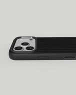 NUDIENT Bold MagSafe iPhone 18 Pro hoesje zwart